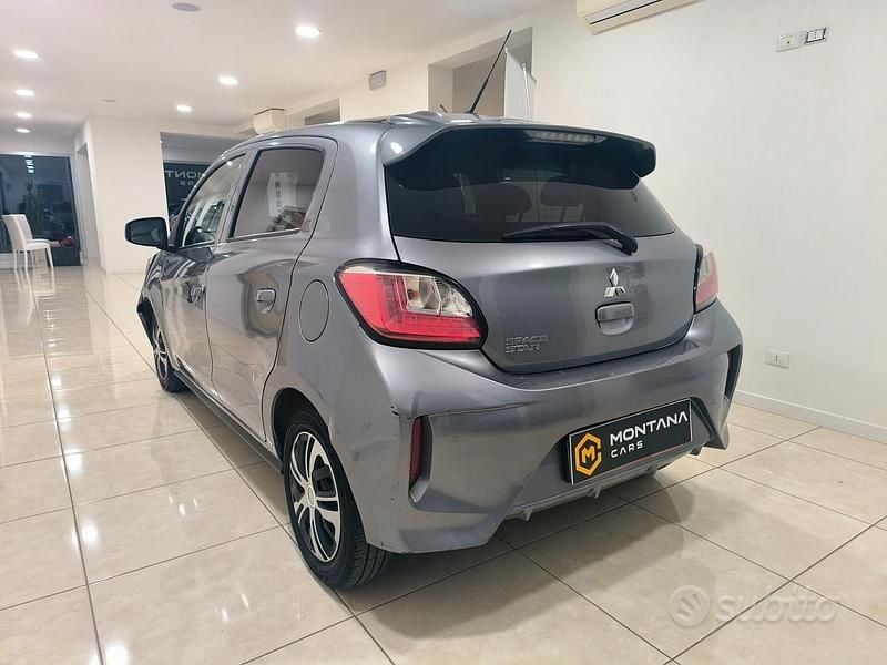 Usata Mitsubishi Space Star Intense 71 CV (52 kW) 2022 Titanium grey mtz Utilitaria