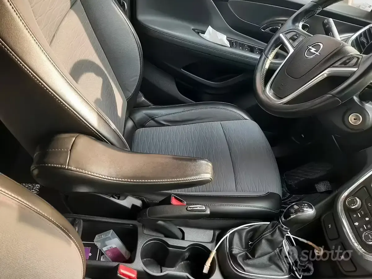 Usata Opel Mokka 140 CV (102 kW) 2016 Grigio SUV