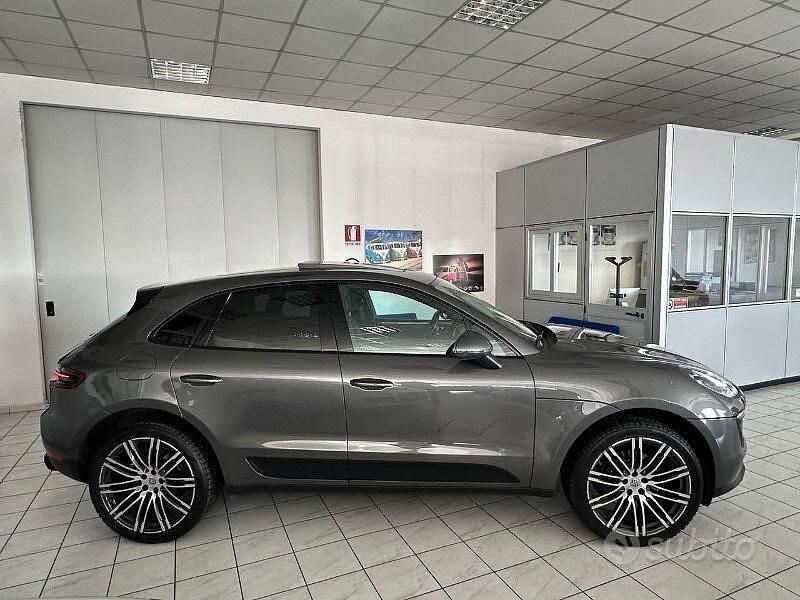Käytetty Porsche Macan 252 HP (185 kW) 2018 Harmaa Katumaasturi