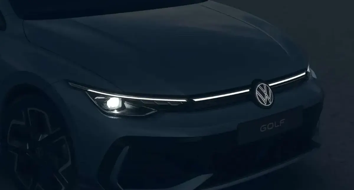 Nuova VW Golf VIII R-line 152 CV (111 kW) 2026 Bianco Berlina