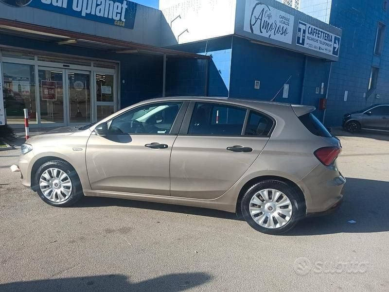 Usata Fiat Tipo 120 CV (88 kW) 2017 Berlina