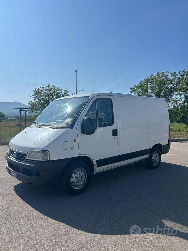 Usata Fiat Ducato 110 CV (80 kW) 2004 Bianco Furgone