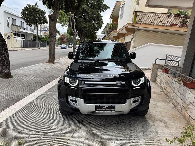 Nero Usata 2023 Land Rover Defender S SUV | 65.000 € (Cara) - Immagine 1/4
