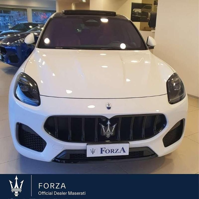 Usata Maserati Grecale 330 CV (242 kW) 2024 Bianco pastello SUV