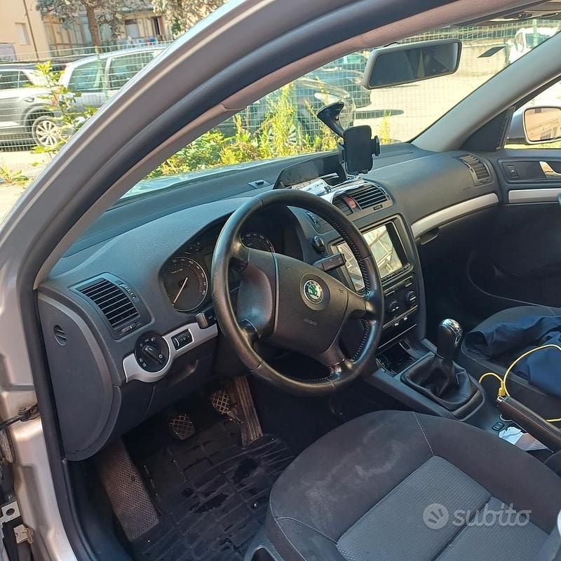 Usata Skoda Octavia 105 CV (77 kW) 2007 Grigio Station wagon