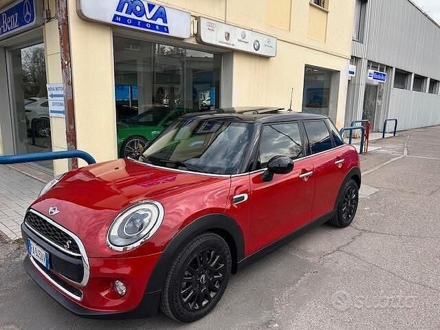Usata Mini Cooper D 116 CV (85 kW) 2015 Rosso Utilitaria