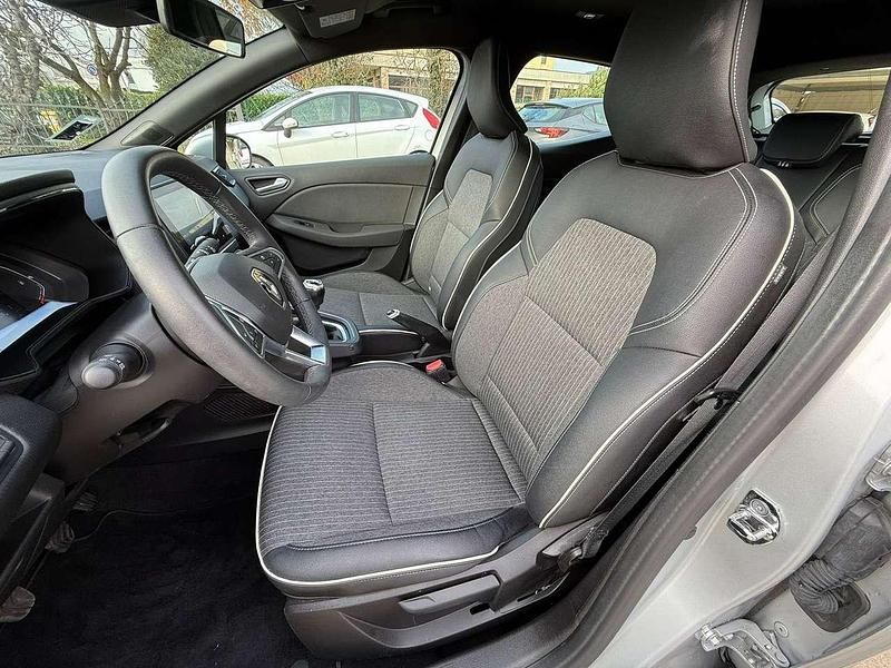 Brugt Renault Clio V Equilibre 101 HK (74 kW) 2022 Sølv Sedan