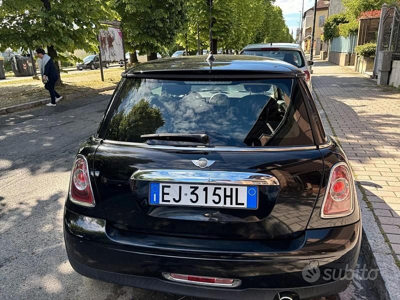 Usata Mini ONE 75 CV (55 kW) 2011 Nero Utilitaria