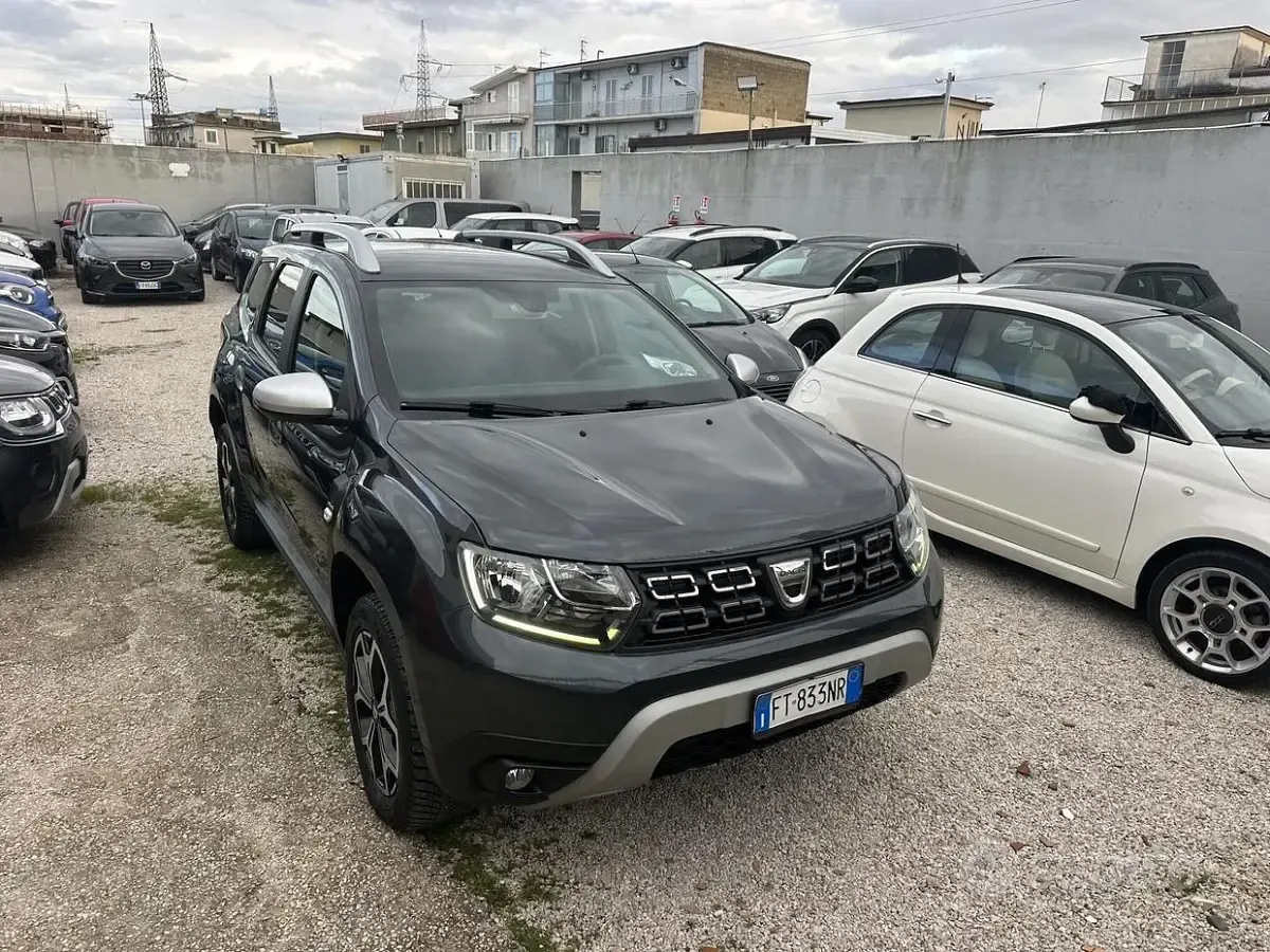 Usata Dacia Duster Prestige 116 CV (85 kW) 2019 Grigio SUV