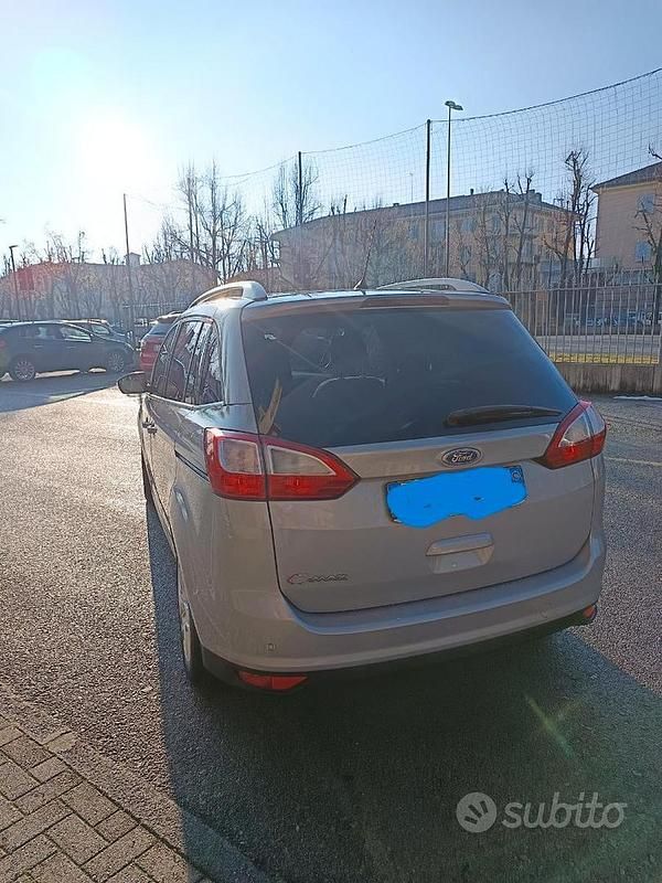 Usata Ford Grand C-Max 116 CV (85 kW) 2011 Grigio Monovolume
