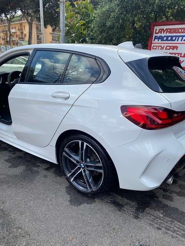 Usata BMW 118 M Sport 140 CV (102 kW) 2020 Bianco Utilitaria