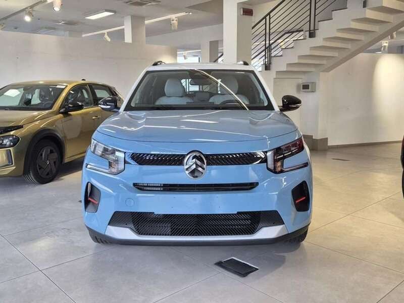 Usata Citroën C3 PureTech 110 CV (80 kW) 2024 Blu Utilitaria