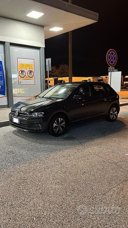 Usata VW Polo Comfortline 80 CV (58 kW) 2021 Grigio Utilitaria