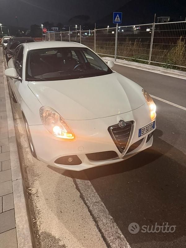 Usata Alfa Romeo Giulietta Distinctive 105 CV (77 kW) 2012 Utilitaria
