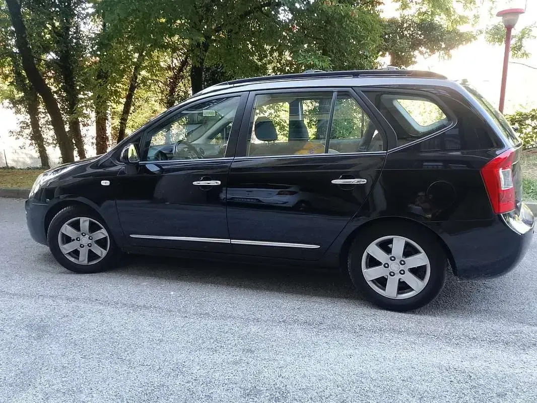 Usata Kia Carens 140 CV (102 kW) 2008 Monovolume