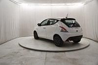 Usata Lancia Ypsilon Gold 70 CV (51 kW) 2023 Bianco Utilitaria