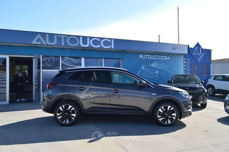 Usata Opel Grandland X Innovation 131 CV (96 kW) 2019 Dark gray metallic SUV