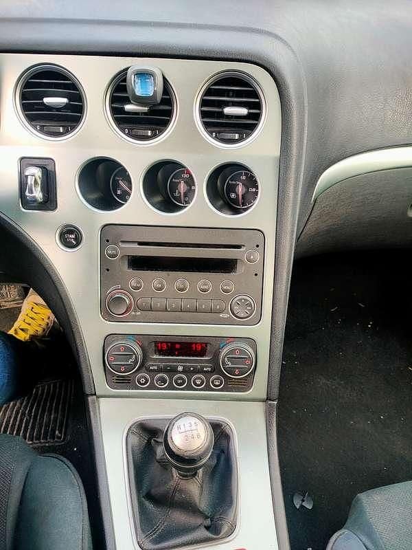 Usata Alfa Romeo 159 Progression 170 CV (125 kW) 2009 Argento Berlina