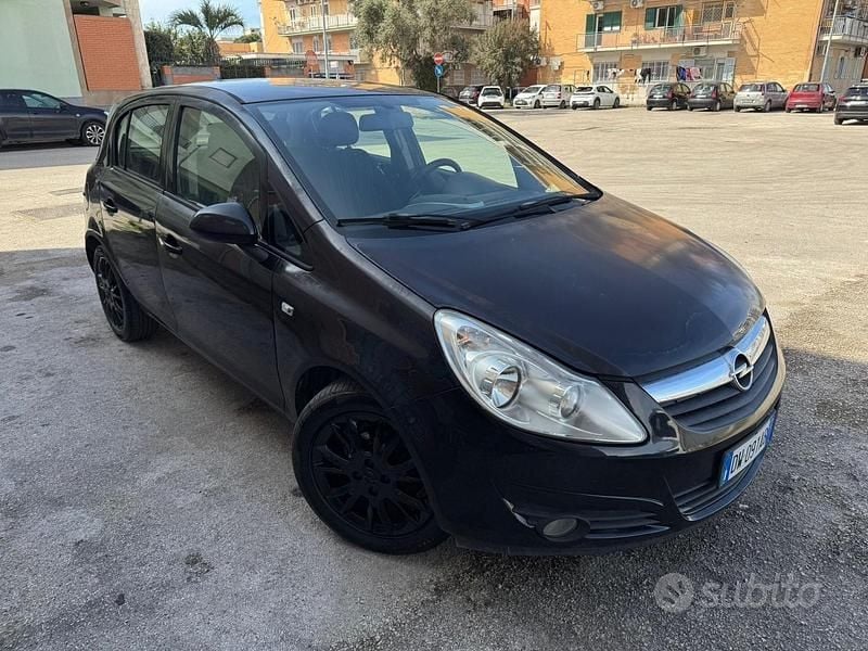 Usata Opel Corsa 80 CV (58 kW) 2010 Nero Utilitaria