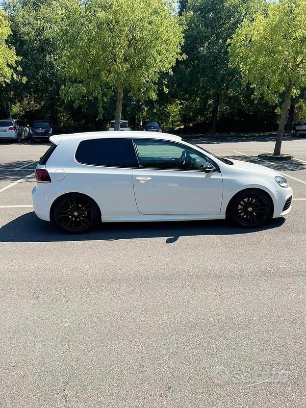 Usata VW Golf VI 160 CV (117 kW) 2010 Bianco Utilitaria