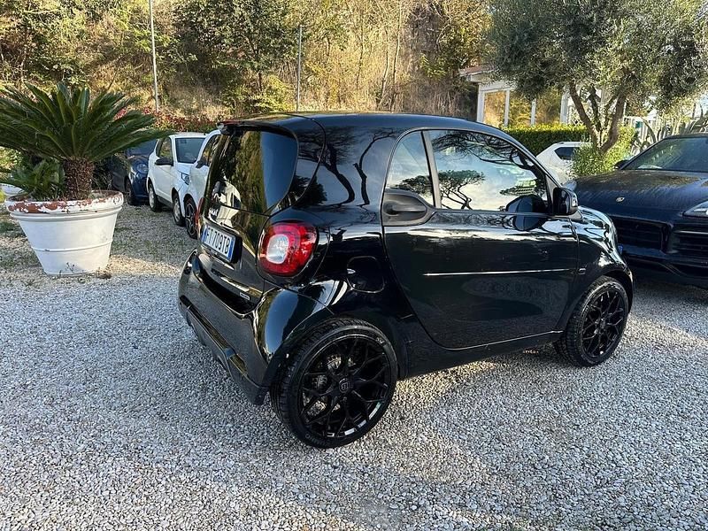 Usata Smart ForTwo Coupé Brabus 108 CV (79 kW) 2016 Nero Utilitaria