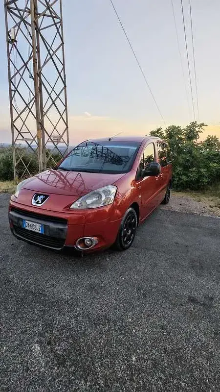 Usata Peugeot TePee Premium 90 CV (66 kW) 2009 Station wagon