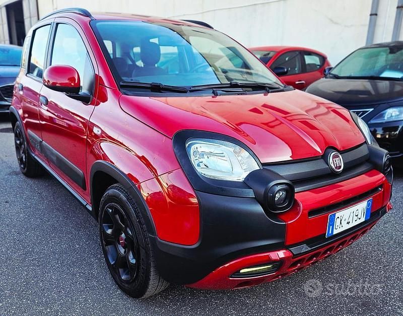 Usata Fiat Panda Cross Cross 69 CV (50 kW) 2022 Rosso Utilitaria