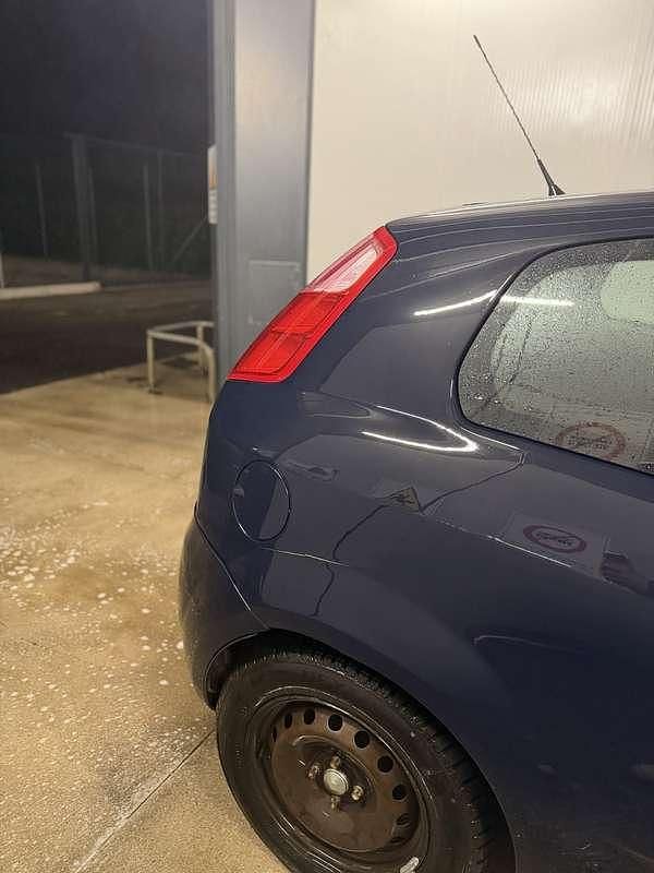 Usata Fiat Punto Active 69 CV (50 kW) 2009 Berlina