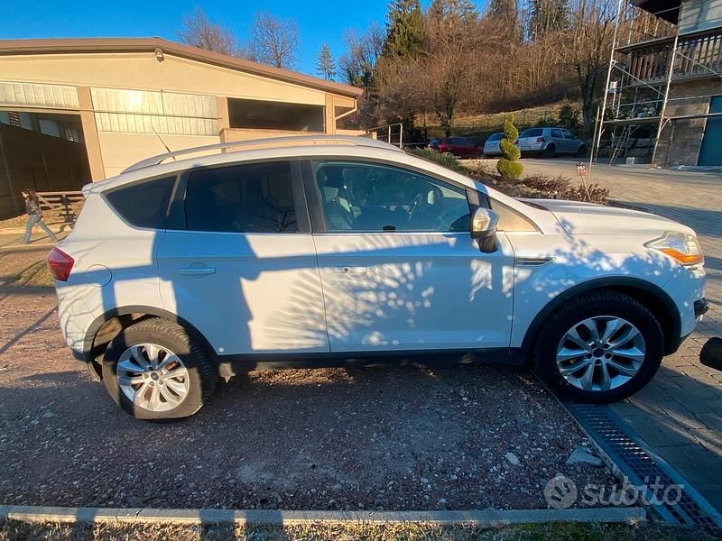 Usado Ford Kuga 160 CV (117 kW) 2010 SUV