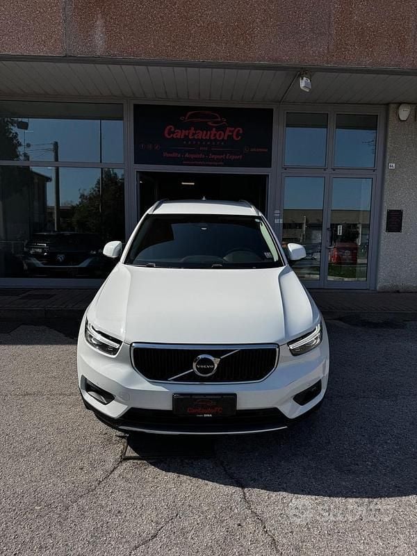 Usata Volvo XC40 Business Edition 150 CV (110 kW) 2019 Bianco SUV