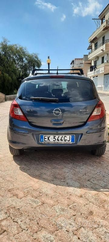 Usata Opel Corsa 2012 Blu Utilitaria