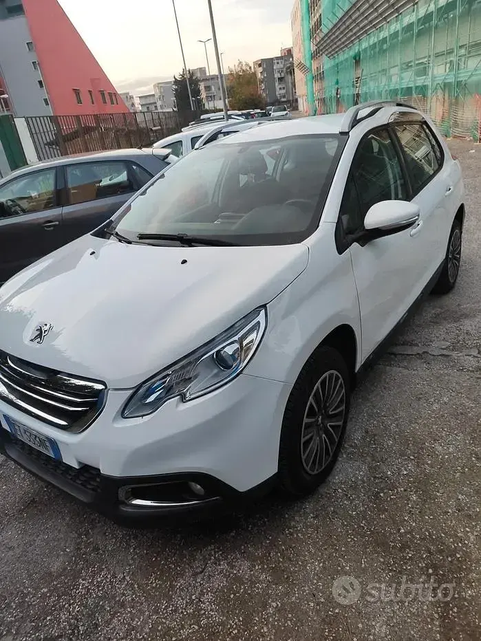 Usata Peugeot 2008 Active 68 CV (50 kW) 2014 Bianco SUV