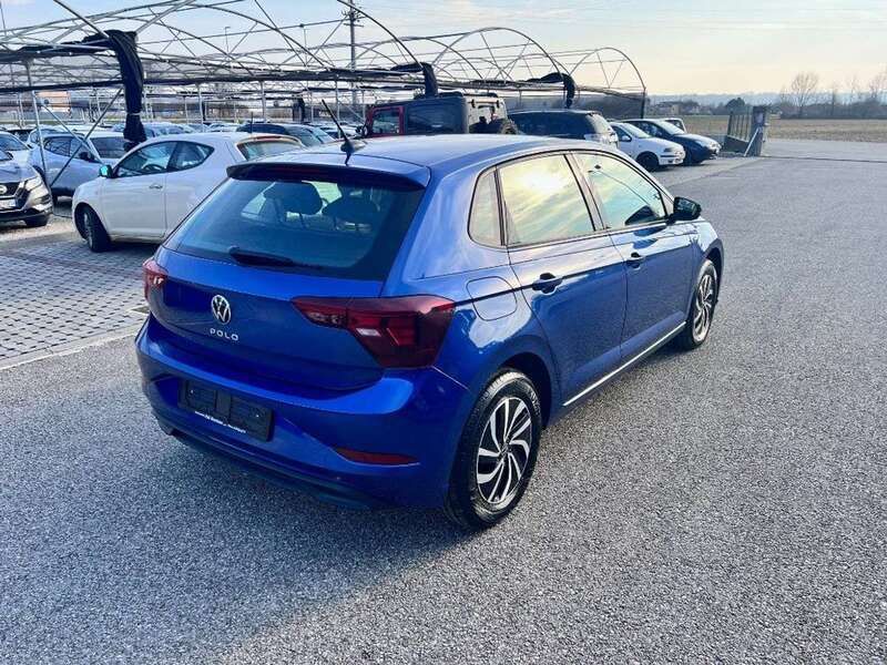 Usata VW Polo Life 95 CV (69 kW) 2024 Blu Berlina