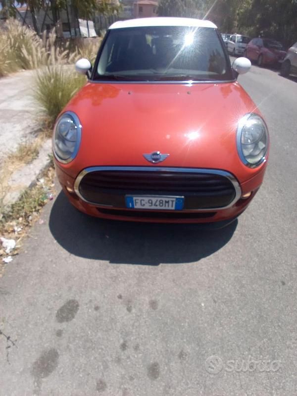 Rosso Usata 2016 Mini Cooper D Due volumi | 11.500 € - Immagine 1/4