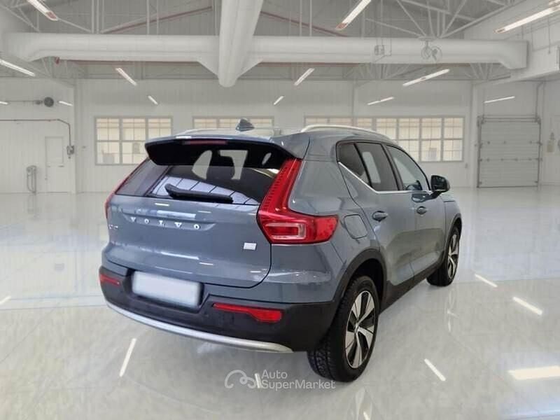 Usata Volvo XC40 Core 129 CV (94 kW) 2022 Grigio SUV