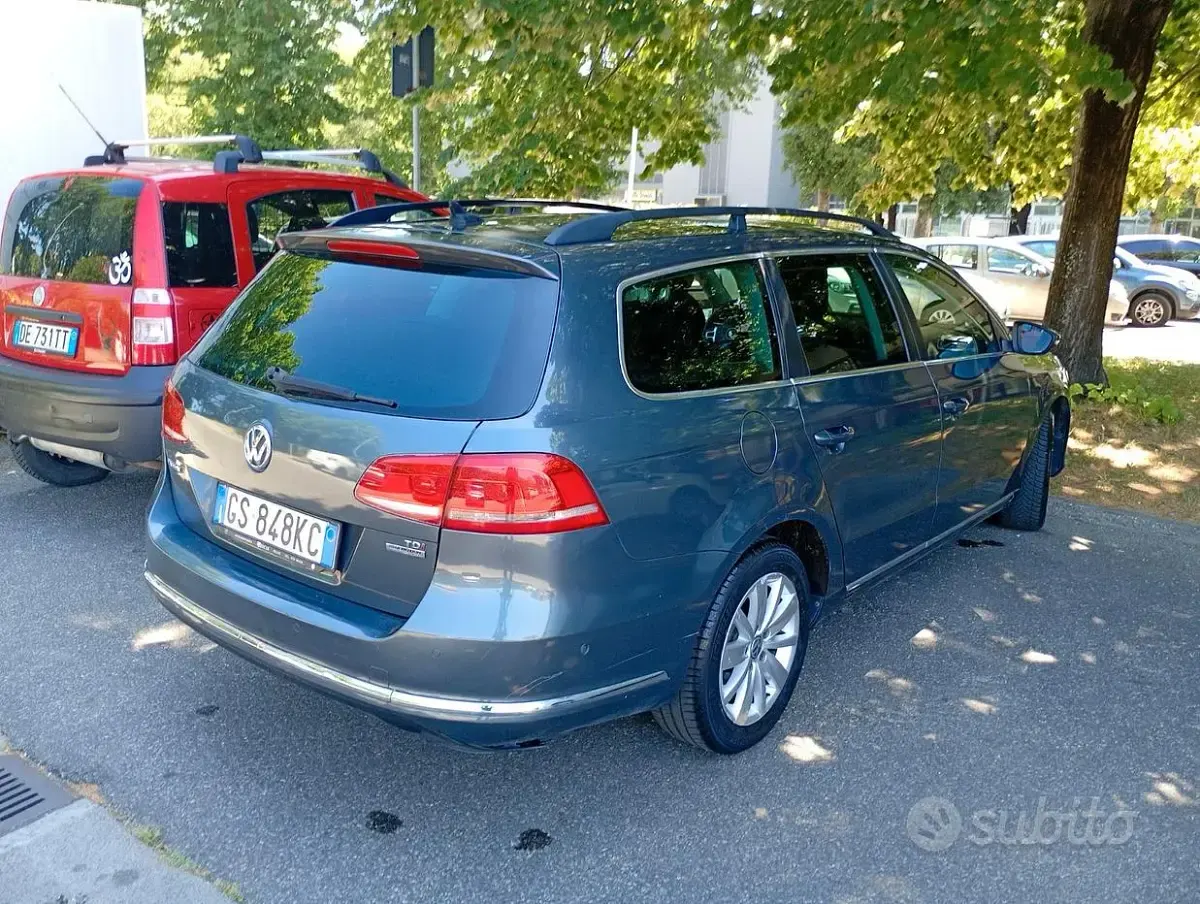 Usata VW Passat 105 CV (77 kW) 2011 Grigio Station wagon