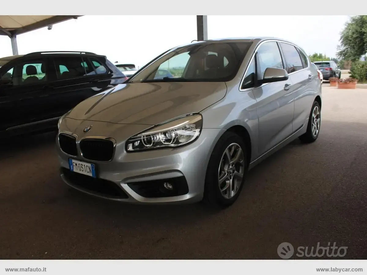 Usata BMW 218 Active Tourer Luxury Line 150 CV (110 kW) 2017 Argento Monovolume