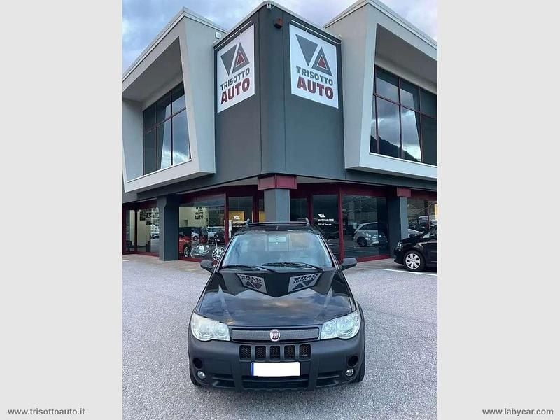 Nero Usata 2009 Fiat Strada Pick-up | 7500 € (Super prezzo) - Immagine 1/4