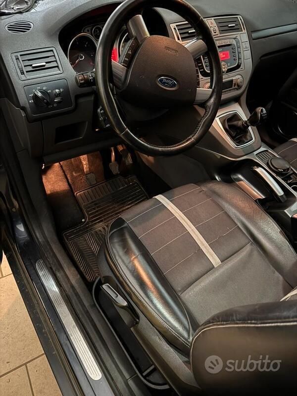 Usata Ford Kuga Individual 136 CV (100 kW) 2009 SUV