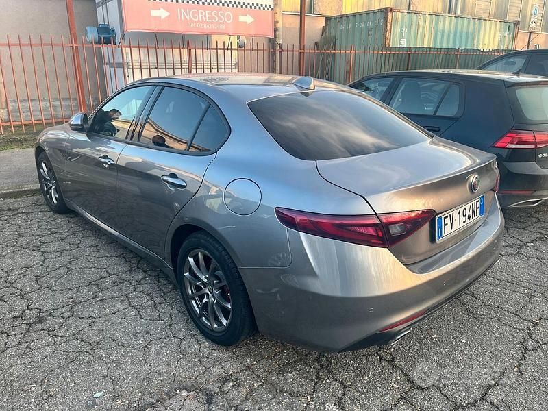 Usata Alfa Romeo Giulia Executive 201 CV (147 kW) 2019 Grigio Berlina
