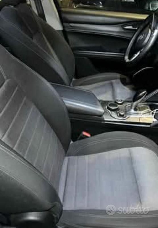 Usata Alfa Romeo Stelvio 160 CV (117 kW) 2019 Blu SUV