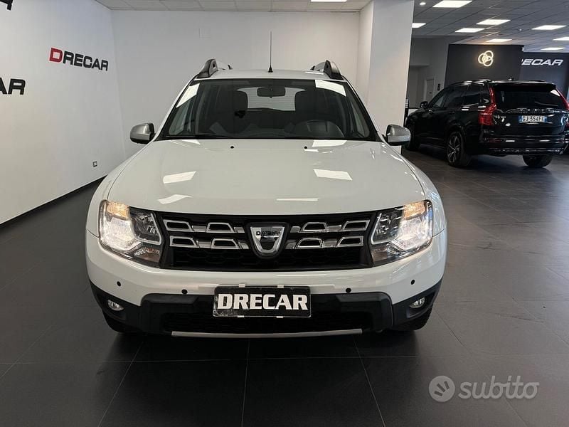 Usata Dacia Duster Lauréate 110 CV (80 kW) 2017 Bianco SUV