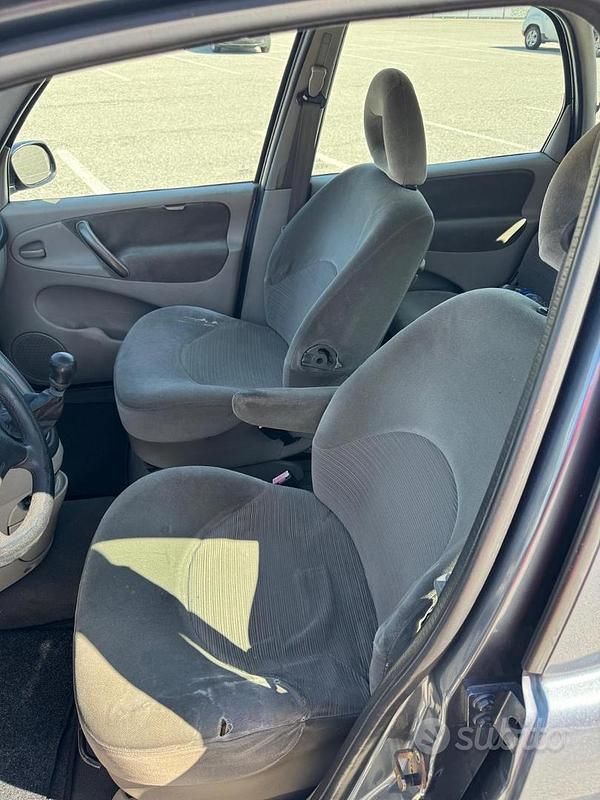 Usata Citroën Xsara Picasso 95 CV (69 kW) 2005 Grigio Monovolume