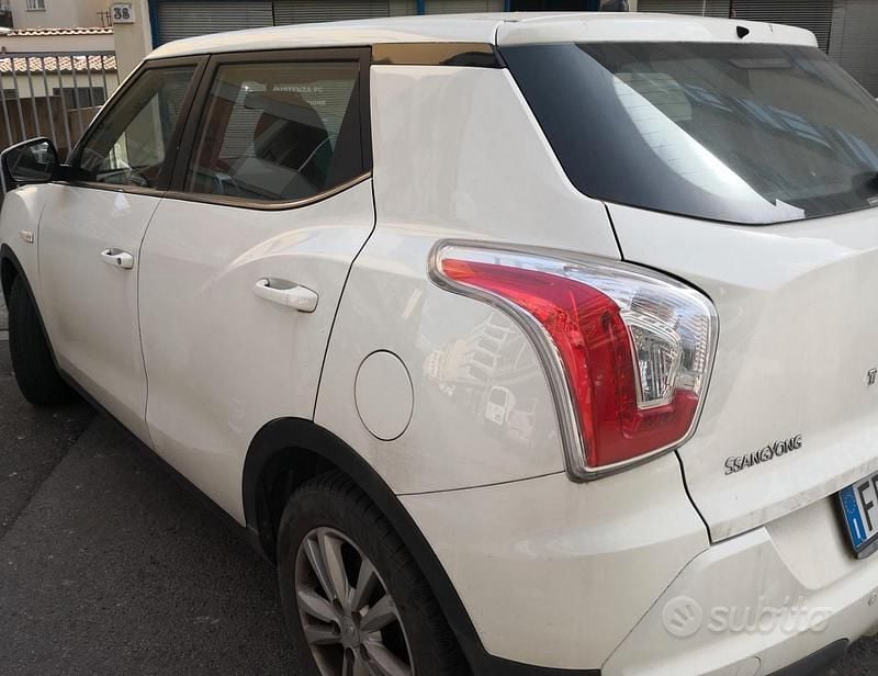 Usata SsangYong Tivoli 128 CV (94 kW) 2016 SUV
