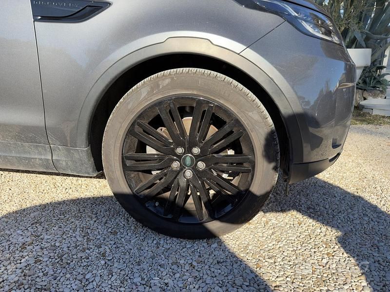 Usata Land Rover Discovery 5 SE 180 CV (132 kW) 2018 Grigio SUV