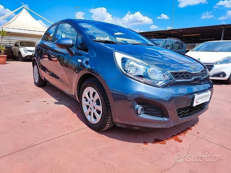 Usata Kia Rio EX 90 CV (66 kW) 2011 Nero Berlina