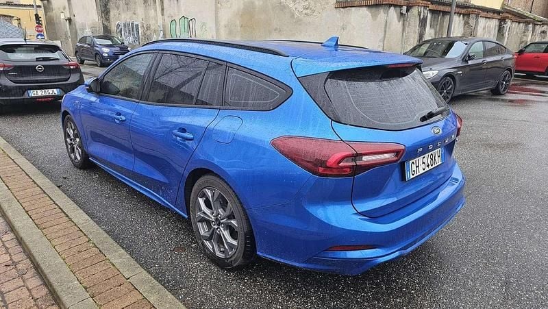 Blu/azzurro Usata 2022 Ford Focus ST-Line Station wagon | 14.400 € (Super prezzo) - Immagine 1/4