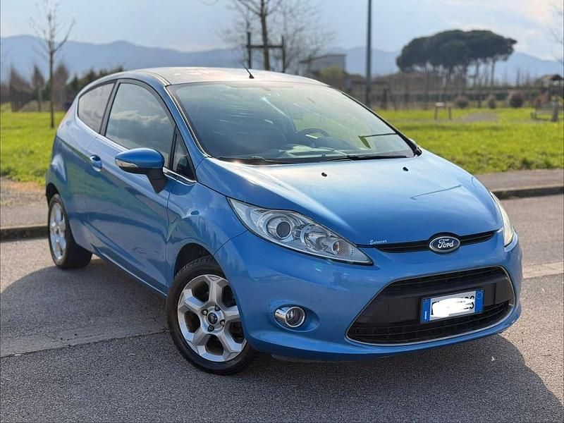 Usata Ford Fiesta Titanium 95 CV (69 kW) 2010 Blu/azzurro Utilitaria