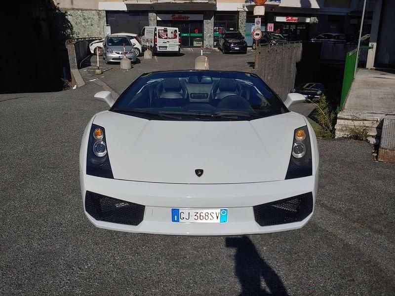 Usata Lamborghini Gallardo 519 CV (381 kW) 2007 Bianco metallizzato Cabrio