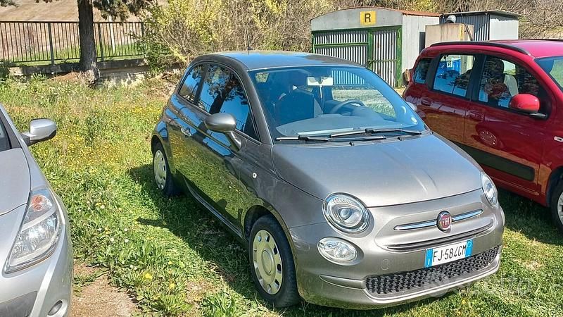 Grigio Usata 2017 Fiat 500 Lounge Tre volumi | 8490 € (Buon prezzo) - Immagine 1/4